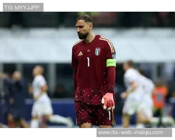 意大利足球明星展现幽默风采的鬼脸瞬间回顾